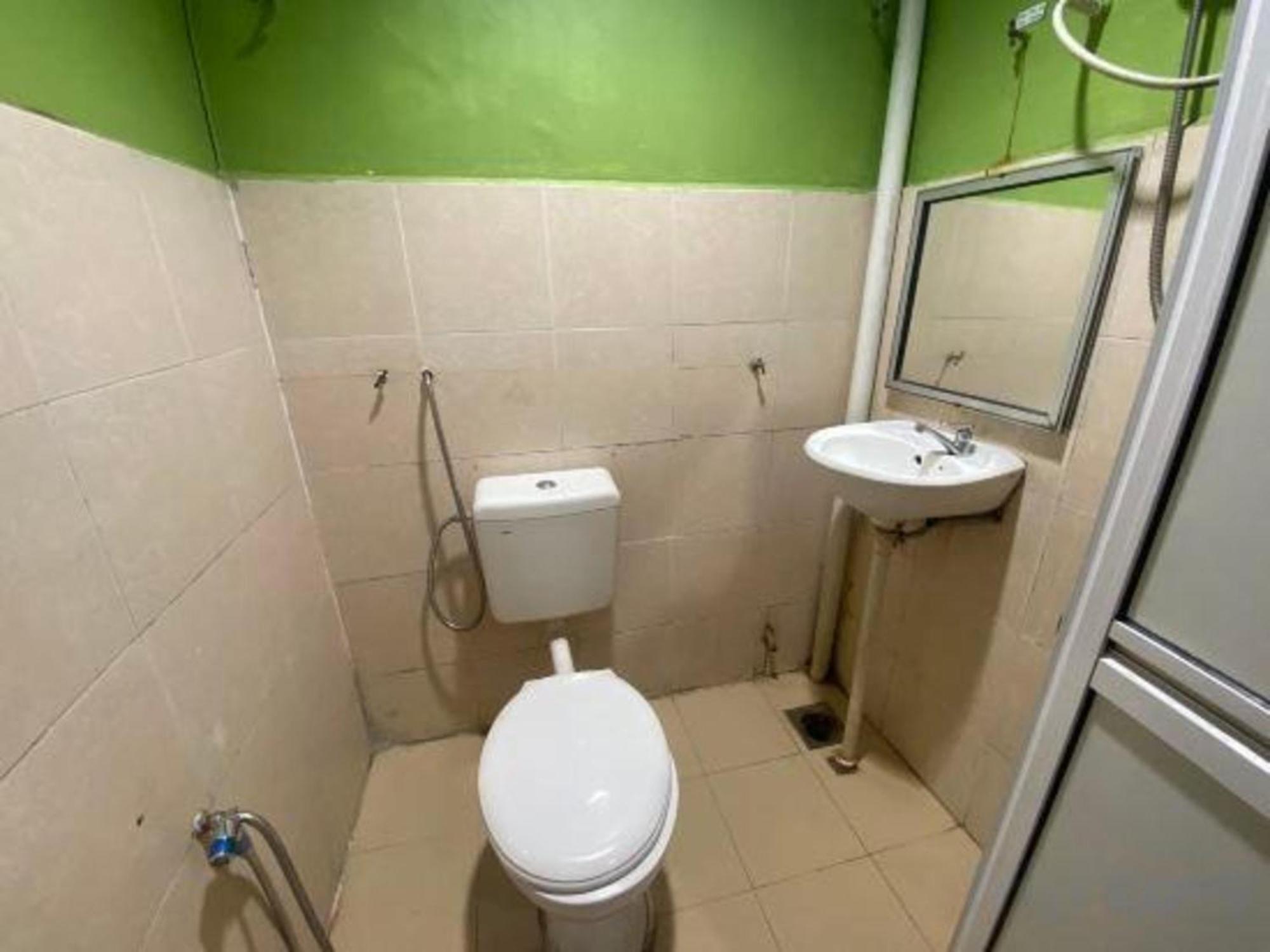 Oyo 91065 Hotel De Anjung Muadzam Shah 外观 照片