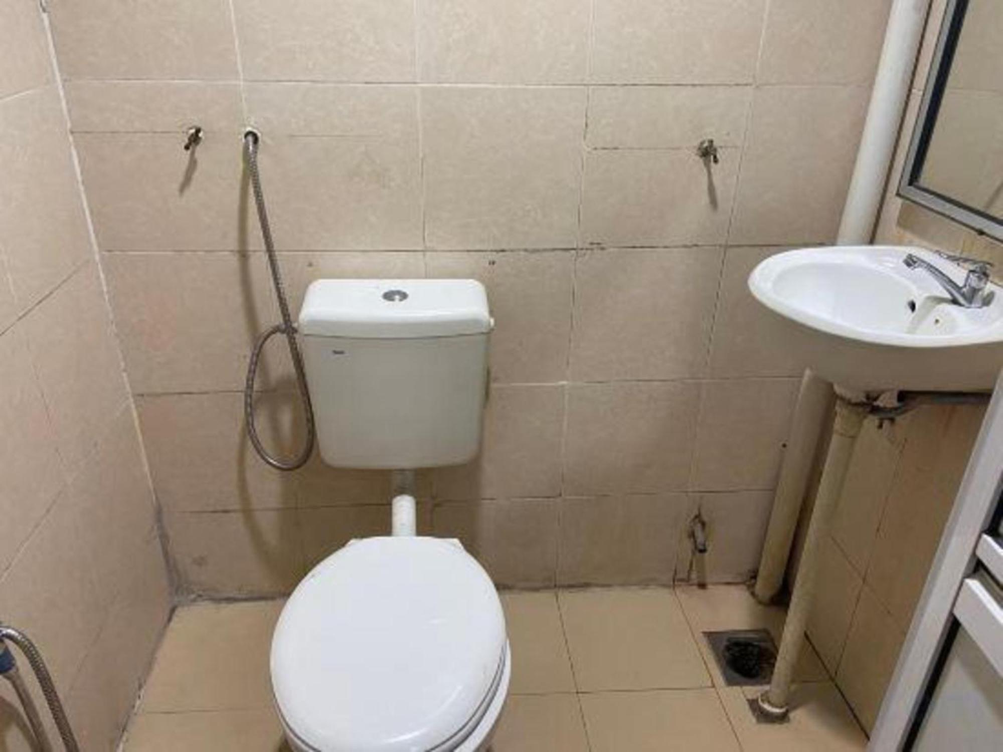 Oyo 91065 Hotel De Anjung Muadzam Shah 外观 照片