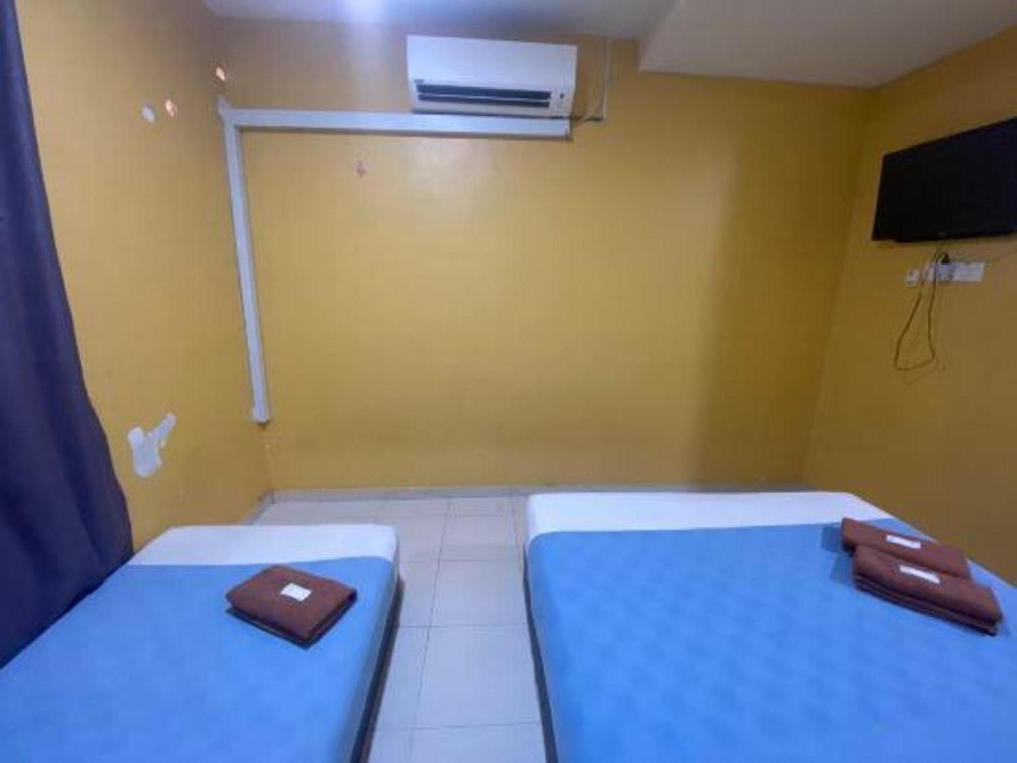 Oyo 91065 Hotel De Anjung Muadzam Shah 外观 照片